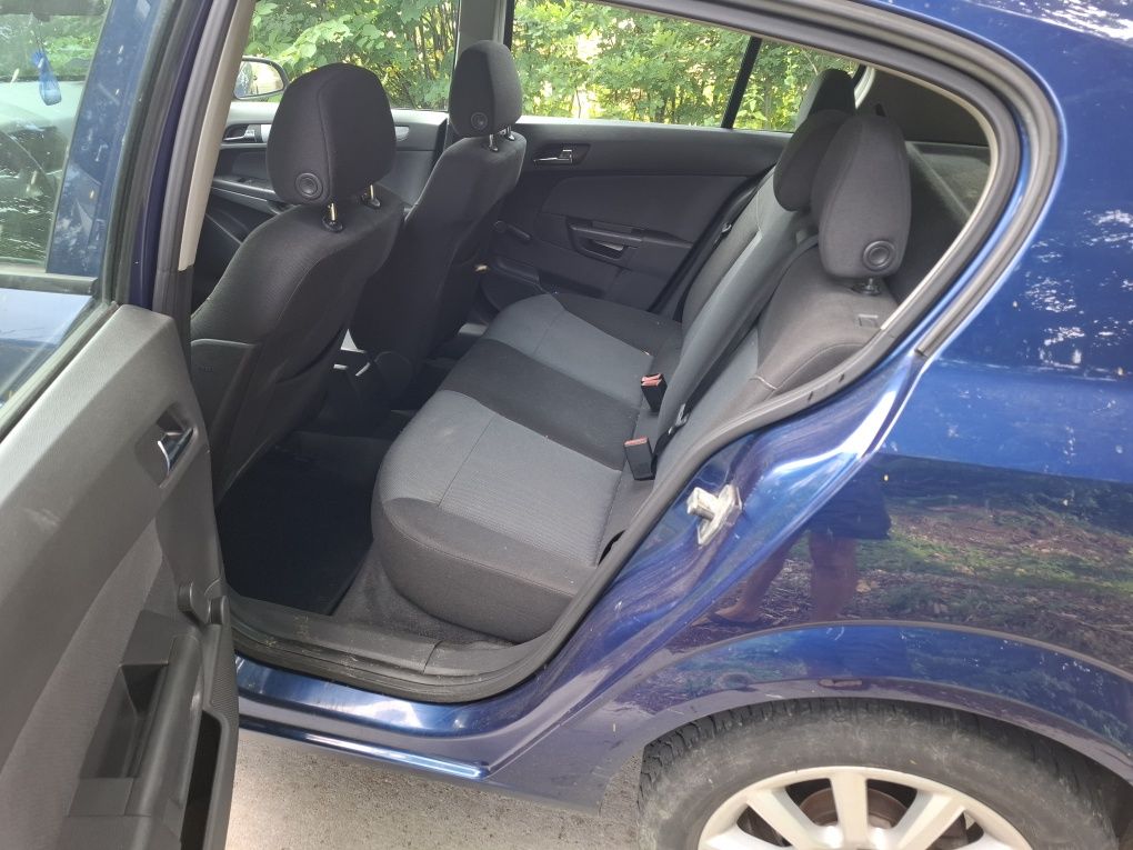 Astra H / 1.6 benzyna