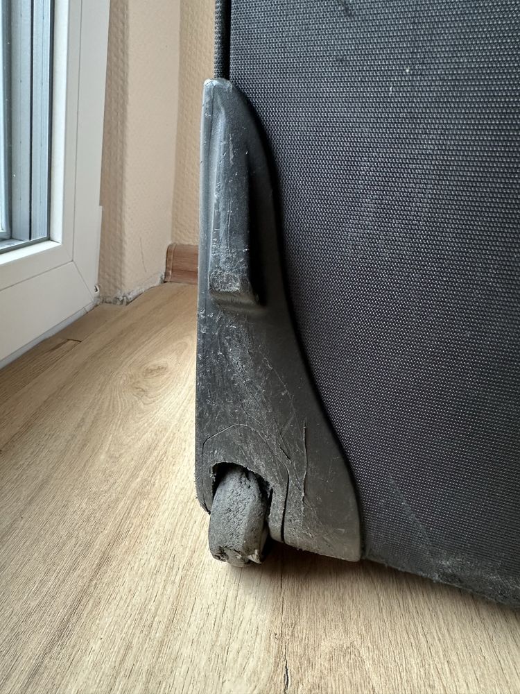 Walizka podróżna Witchen czarna 50x37x20