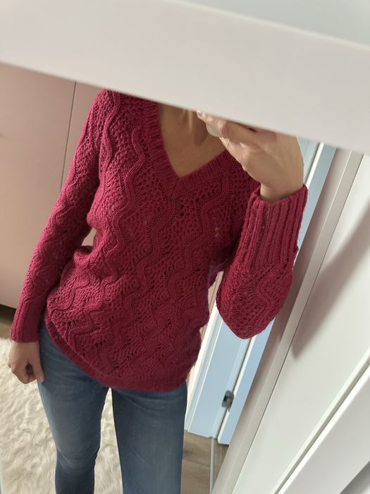 Buraczkowy sweter oversize