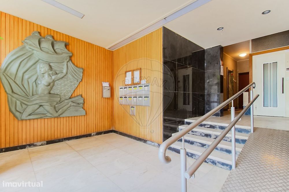 Apartamento T4 para arrendamento