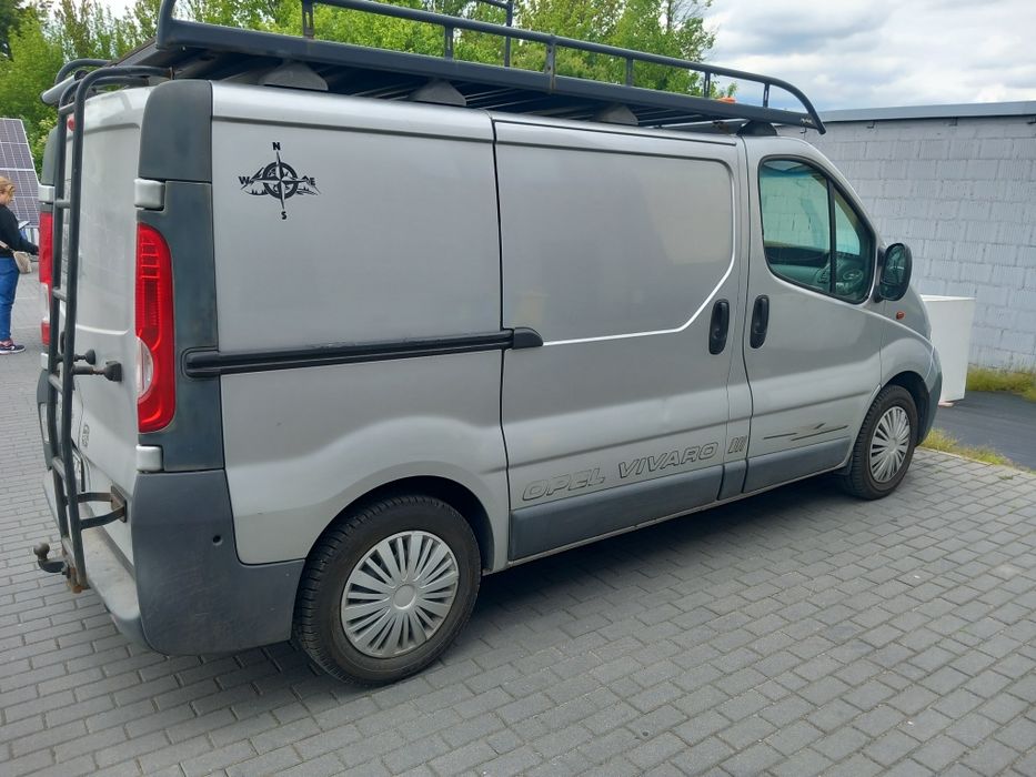 Opel vivaro 2.0 z bagażnikiem dachowym