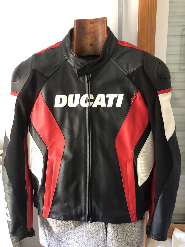 Casoco de mota dainese em pele (novo) Ducati