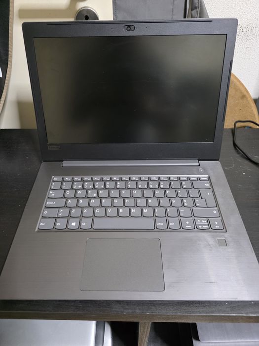 Lenovo v330, i3 , 8gb ram , 256gb ssd