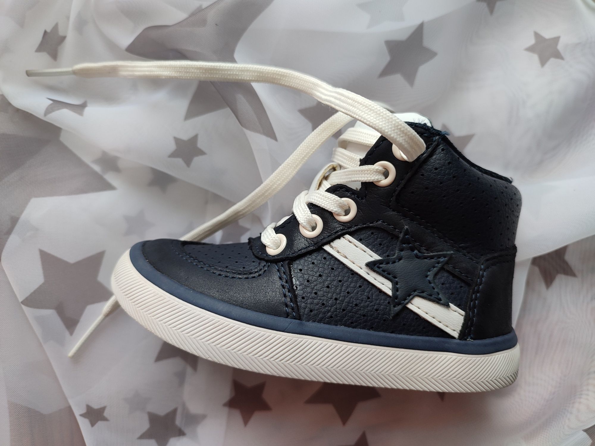 Botki półbuty buciki trampki demisezon skórzane Clarks kolor