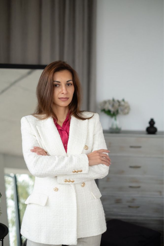 Піджак ZARA, білого кольору, розмір S. Відмінний стан.