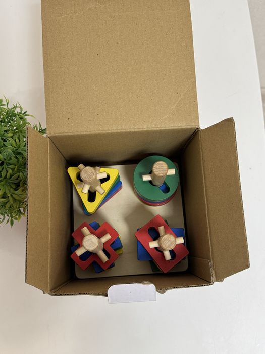 Іграшка дерев'яна Геометричний сортер