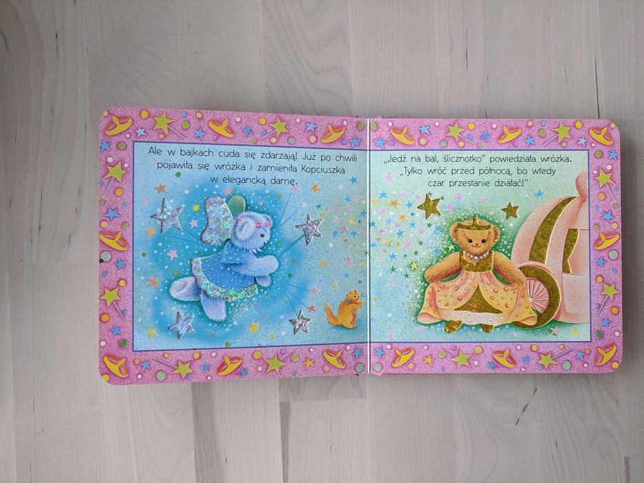 Zestaw 7  ksiażeczek dla dziecka twarde kartki