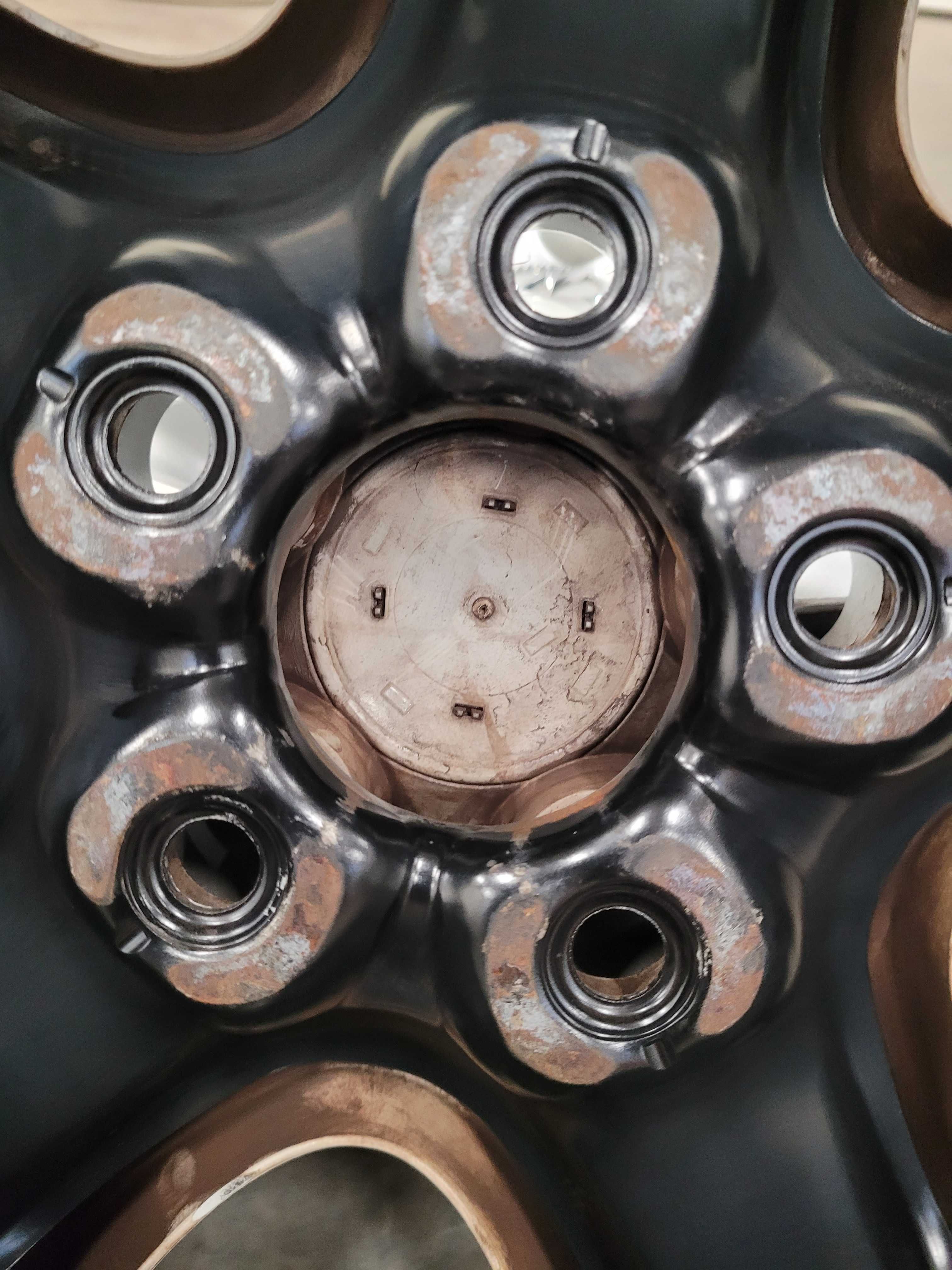 felgi stalowe strukturalne opel 5 x110 komplet r 16   kołpaki