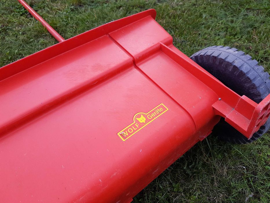 siewnik ogrodowy Wolf Garten, rozsiewacz nawozów / trawy