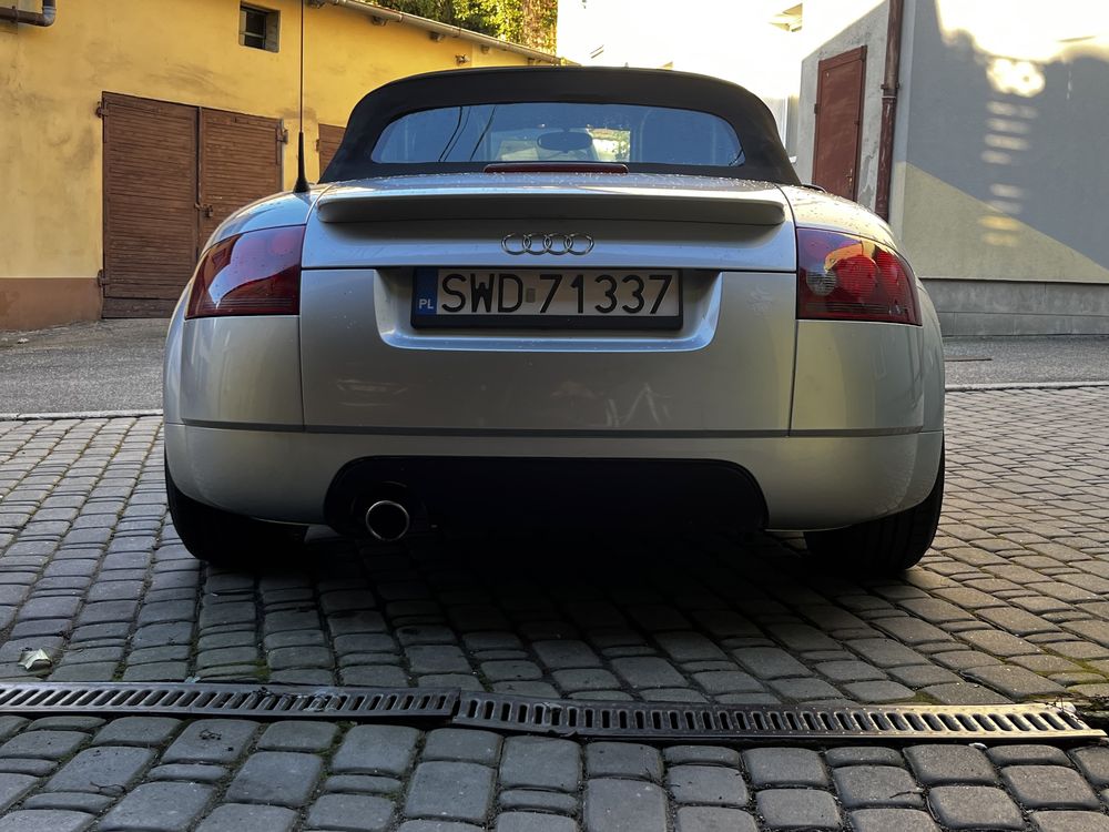 Audi TT roadster (cabrio, kabriolet)