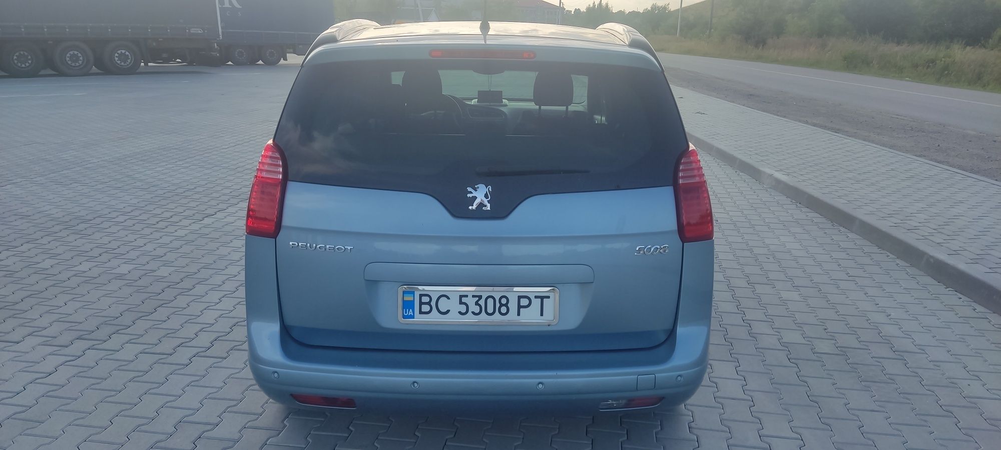 Легковий автомобіль