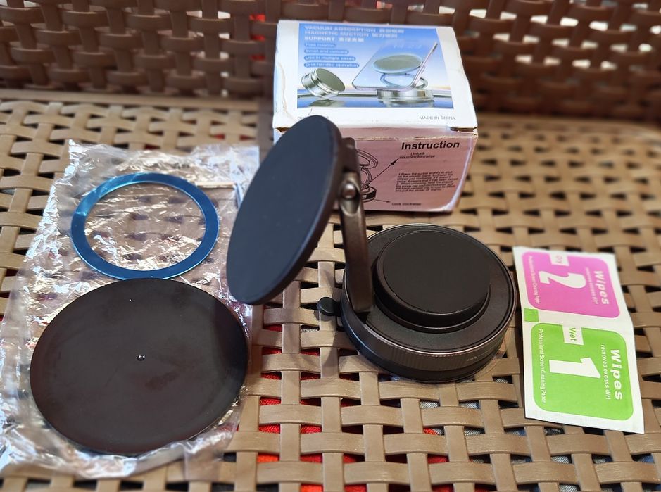 Uchwyt na telefon magnetyczny