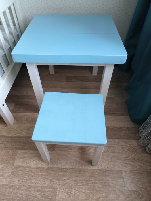 Детский стол ,стул и табуретка.