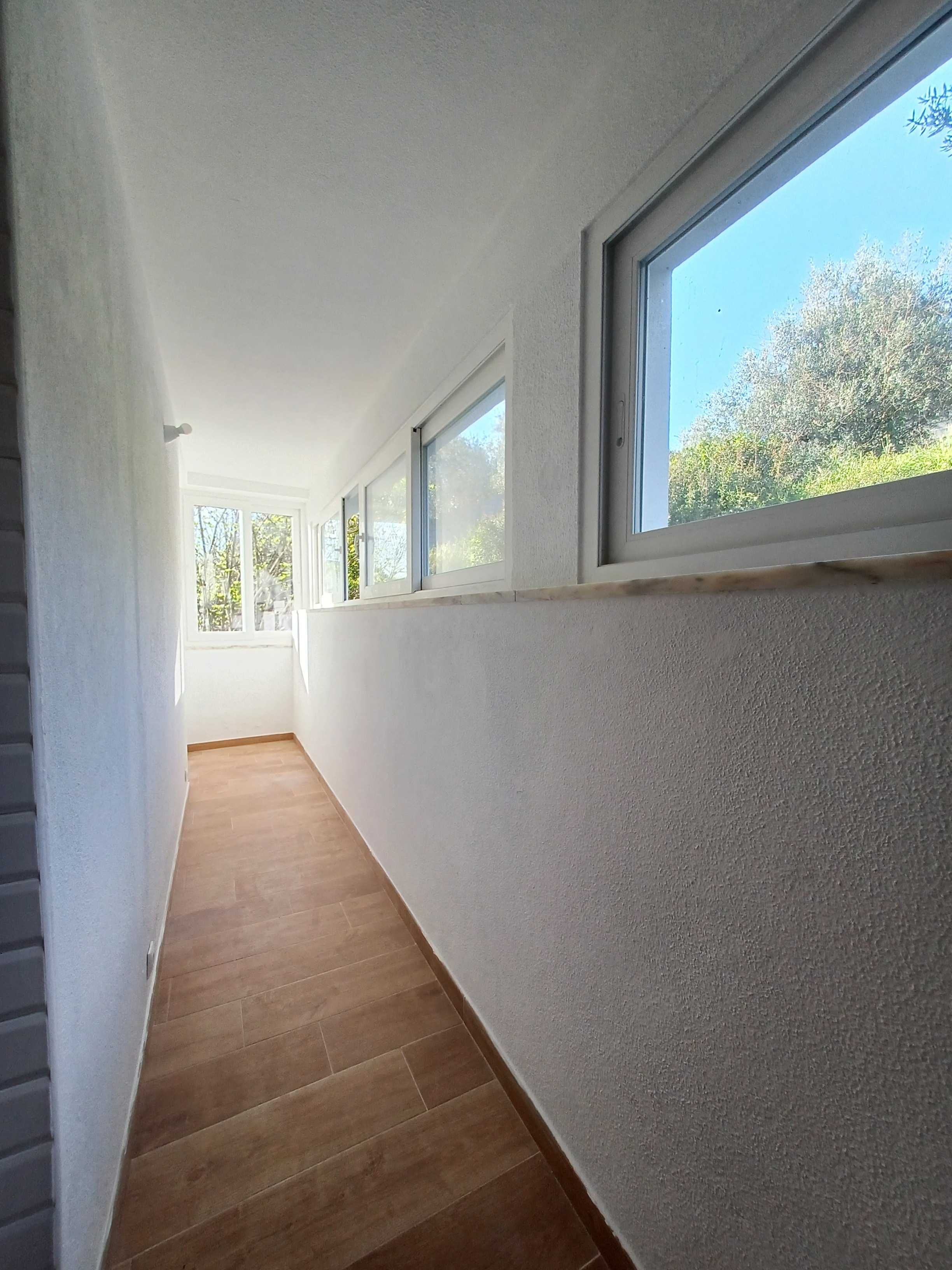 Apartamento T3 renovado para arrendar em Mira de Aire