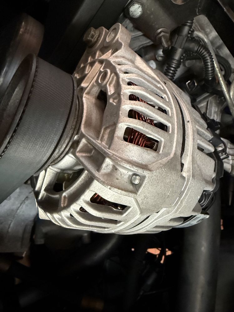 Alternador HELLA 90A como novo - 1000 km