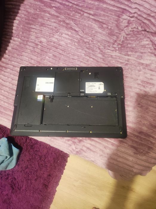 Продам ноутбук Fujitsu u757