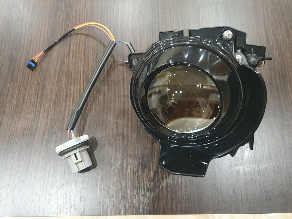 Бі-ксенонова лінза європейська взборі з рамкою і проводкою (R) Mazda 3