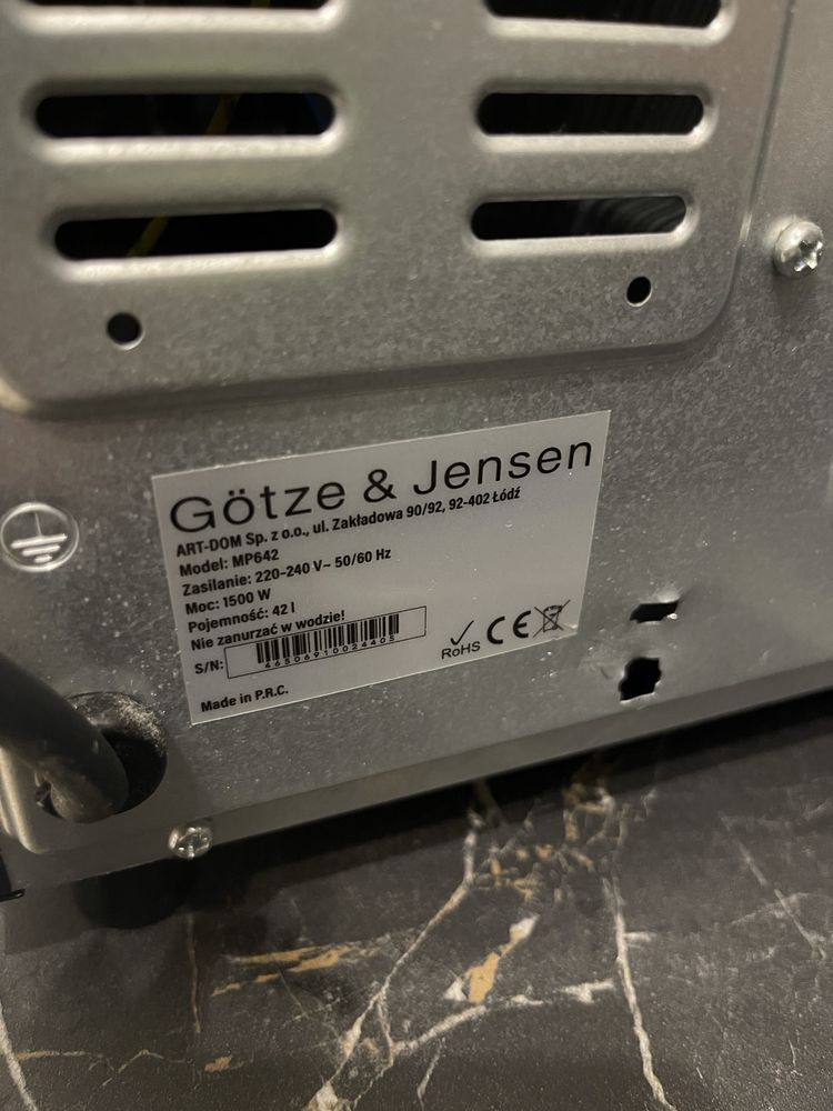 Piekarnik wolnostojący mini GOTZE & JENSEN MP642 42l 1500W termoobieg
