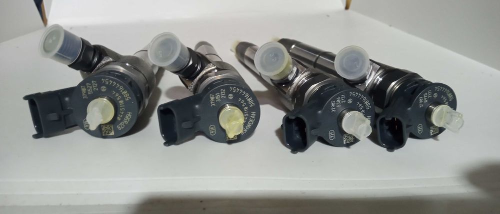 Форсунка BOSCH 0445110564 5801644454 IVECO Daily 3.0D