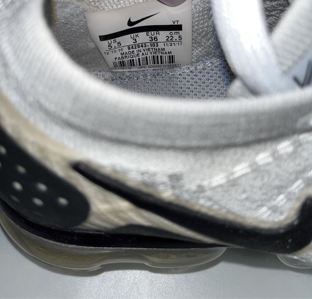 Кроссовки Nike Vapormax 36 размер (по стельке 22.5 см)