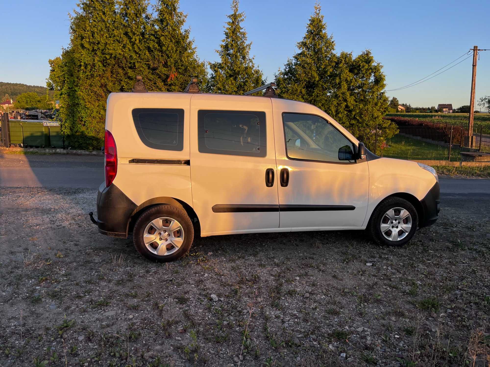 Opel Combo 1.3CDTI / Super Stan / 2 KPL Opon !
