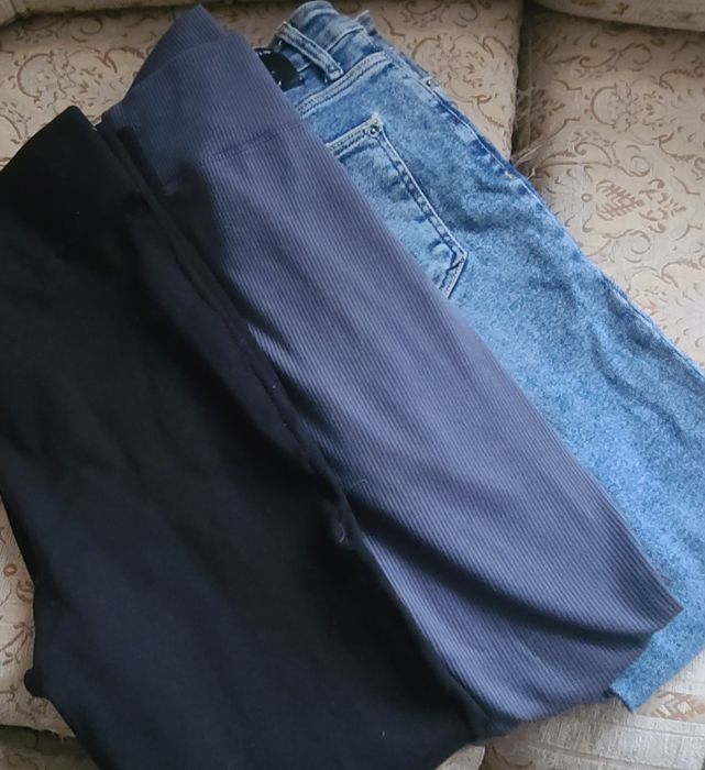 БЕЗКОШТОВНО віддамо чоловічі та жіночі речі поштою НЕ відправляємо