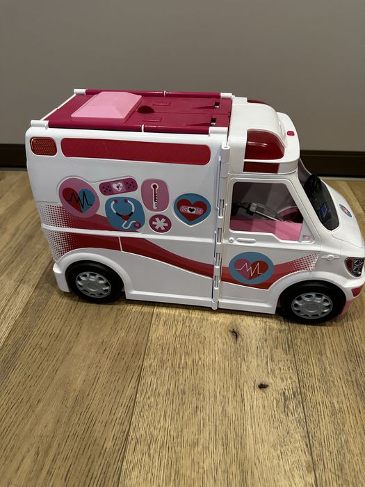 Karetka Barbie mibilna klinika