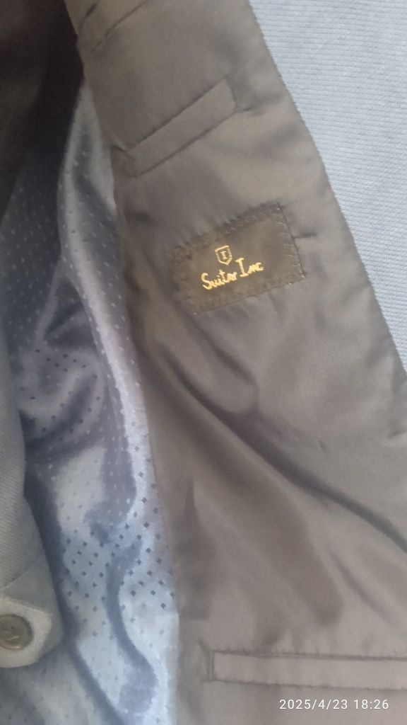 Fato usado 1 vez Suit Inc