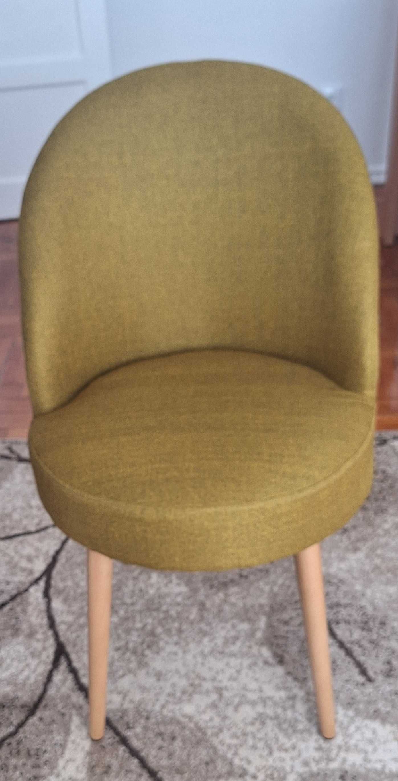 Conjunto mesa de sala e  4 cadeiras