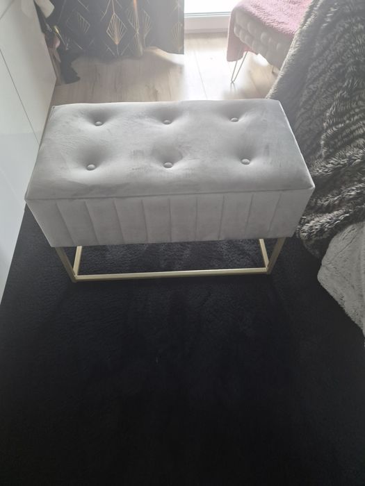 Elegancka ławeczka welurowa