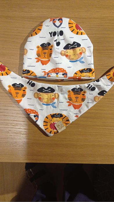 Komplet czapeczek jesiennych