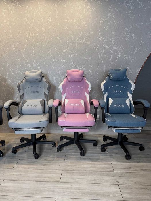 Комп’ютерне крісло із тканини з підніжкою і 2 подушками до 130кг EDGE