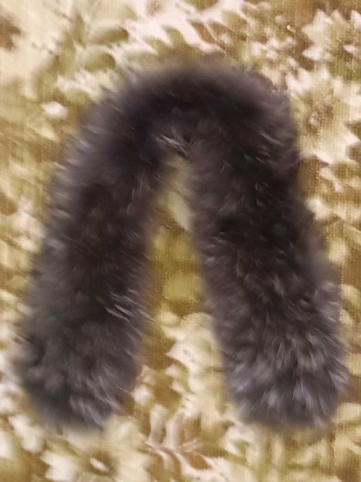 Воротник из енота.
