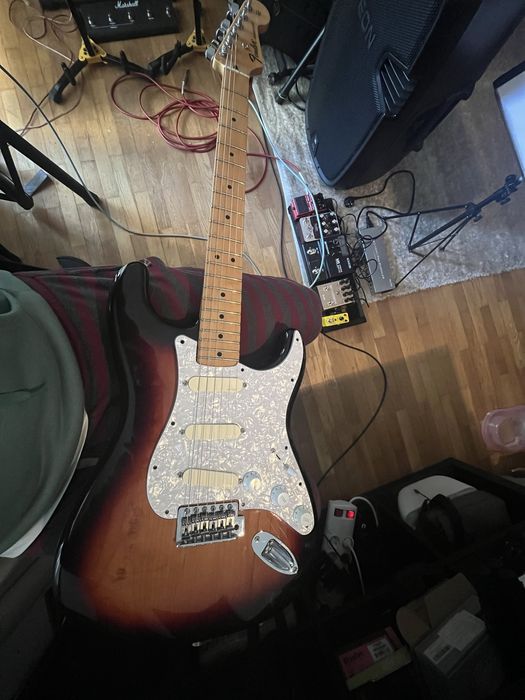 Fender statocaster mexicana/pickup EMG  David Gilmour