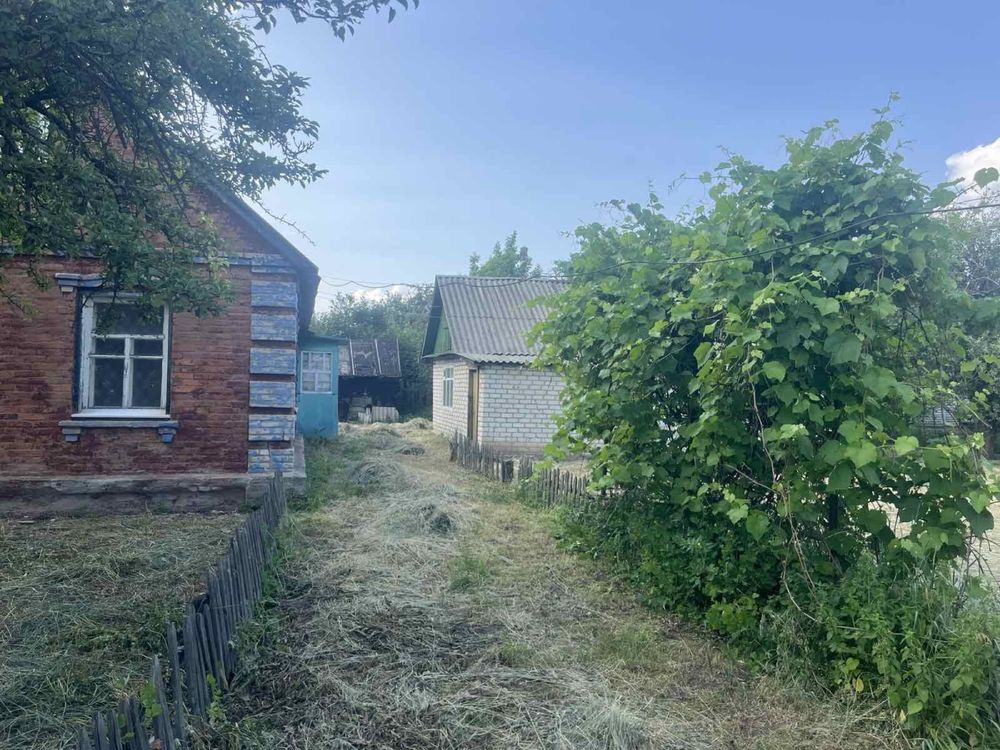 Продам добротный домик в Песочине