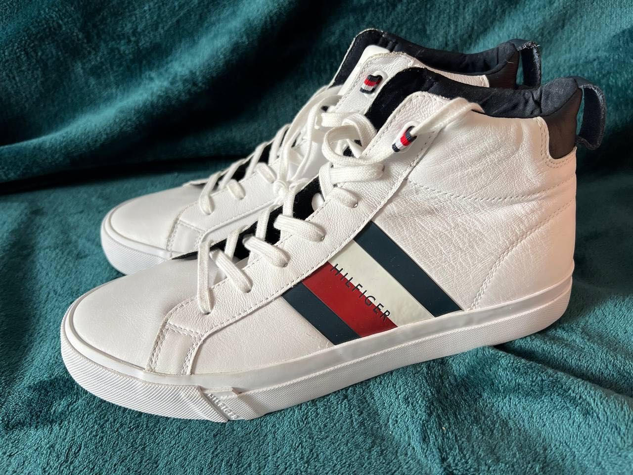 New Tommy Hilfiger original