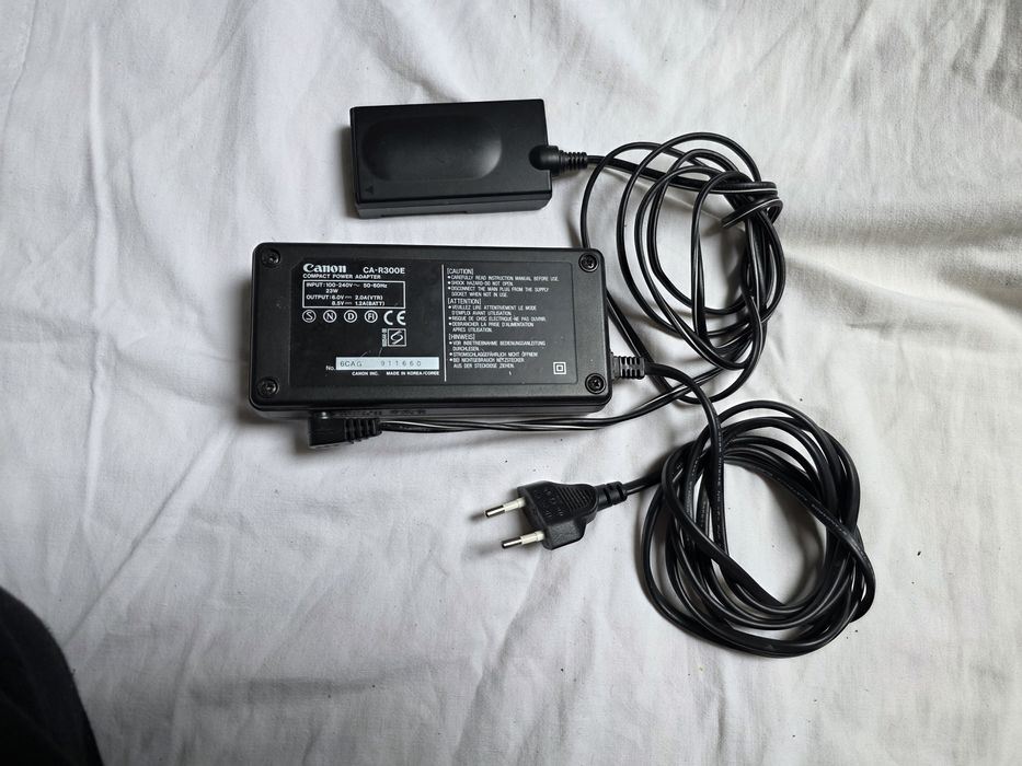 Зарядное Canon CA-R300E
