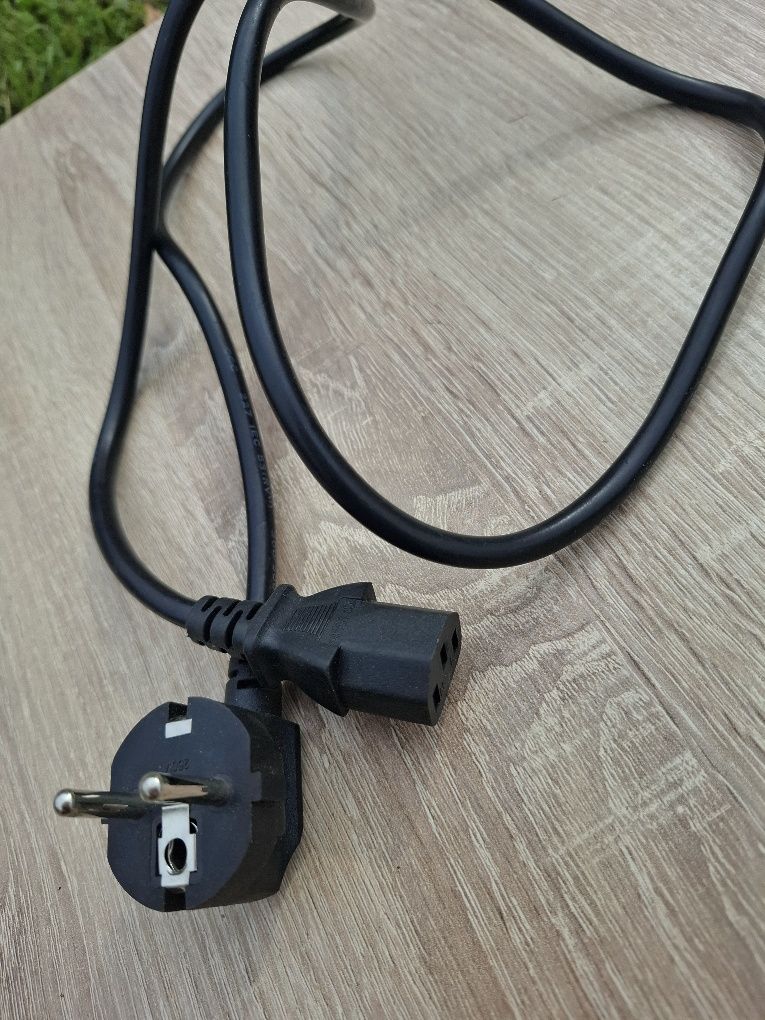 Kabel zasilający 68 szt. do telewizji  komputera monitora  itd.