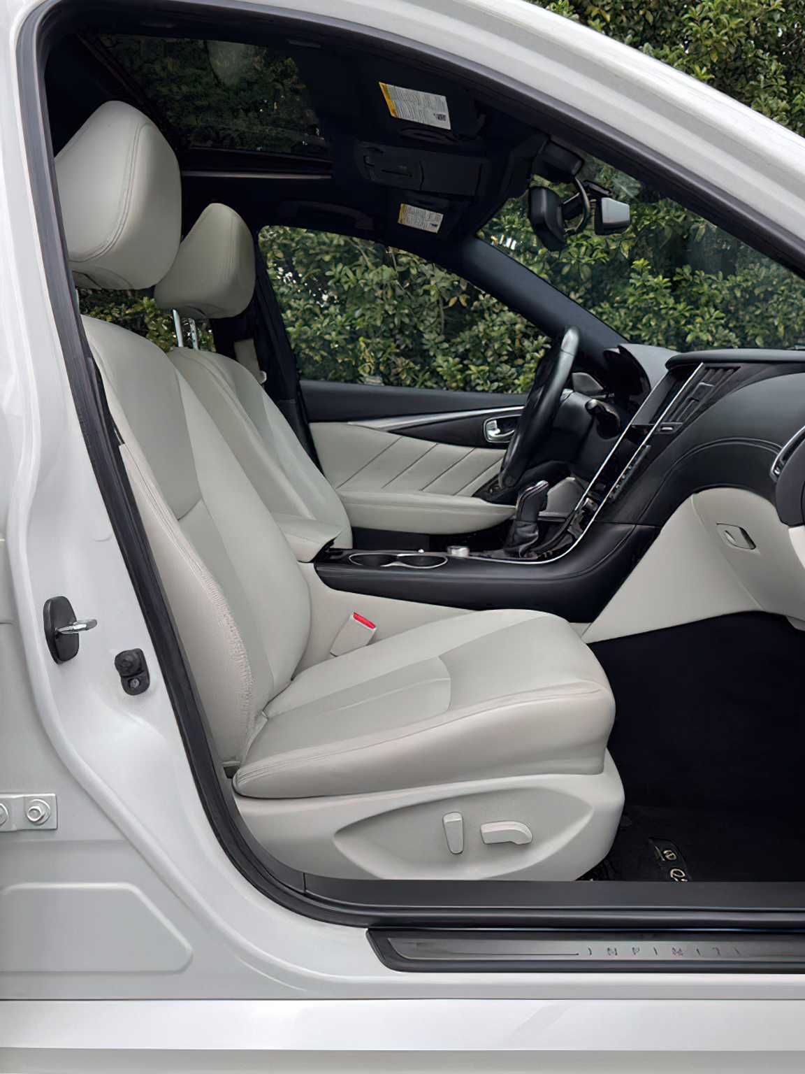 Infiniti Q50  2021