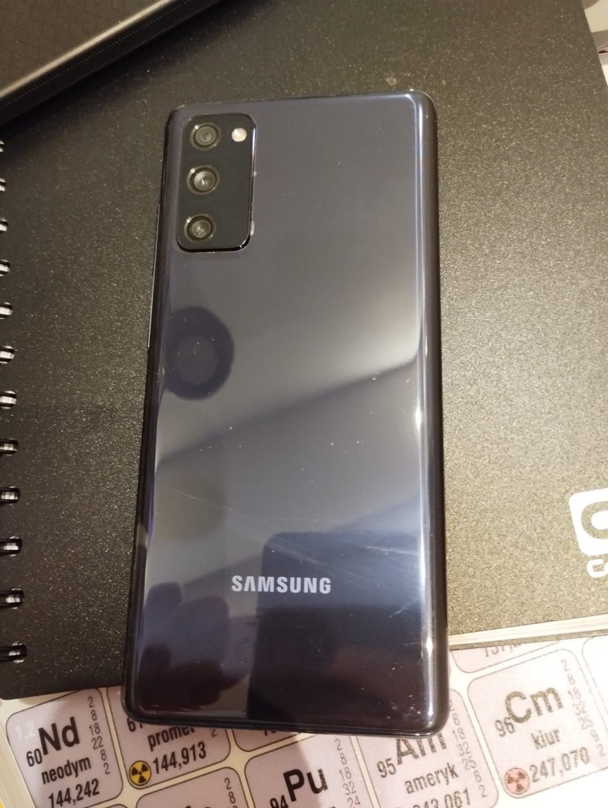 SPRZEDAM/ZAMIENIĘ Samsung s20fe 5g 128 GB z gwarancją do lutego 2025
