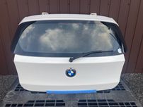 BMW E87 E81 tylna klapa pokrywa bagażnika 300 alpin weib W KOLOR