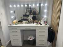 Toaletka do makijażu stanowisko makeup Katowice