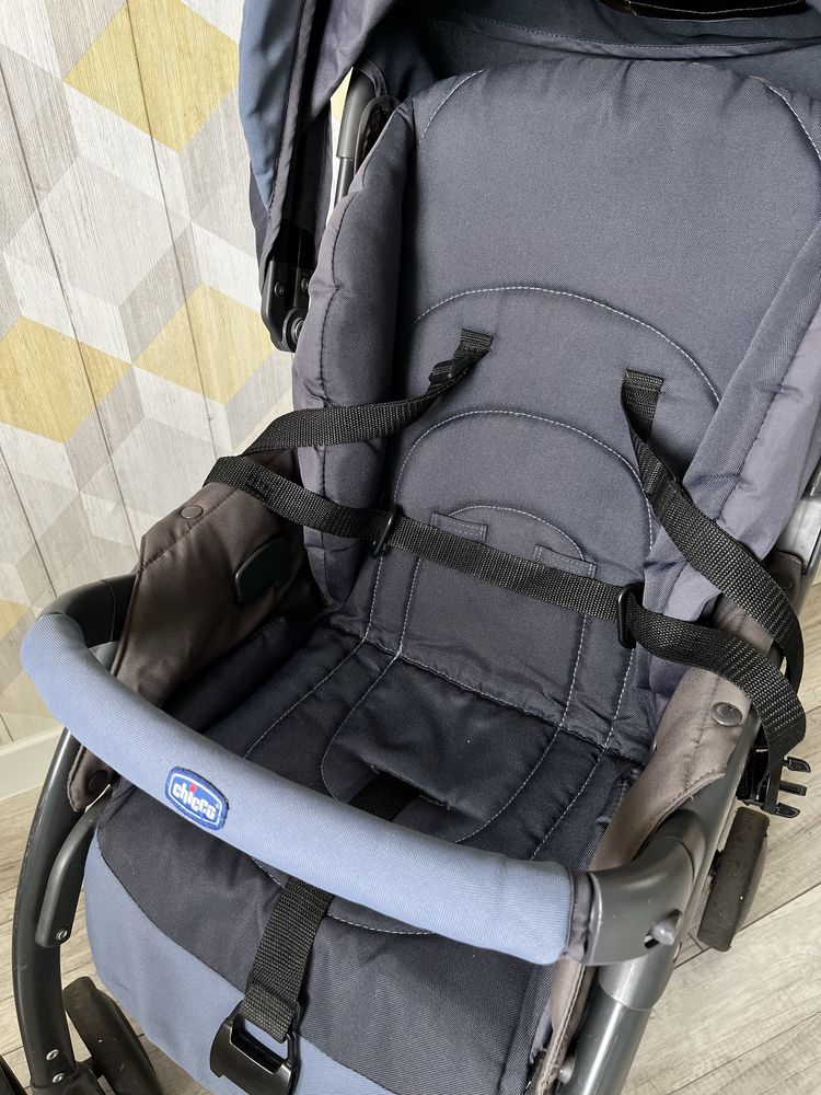 Коляска Chicco Simplicity