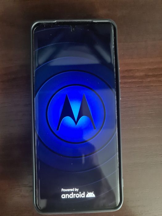 Motorola EDGE neo 40 idealny