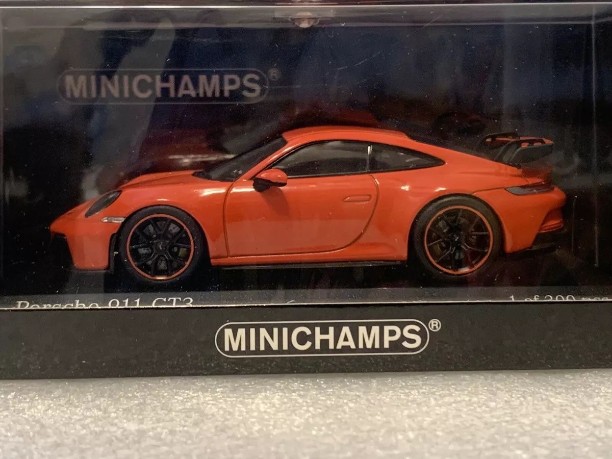 Minichamps 1:43 porsche 911 (992) GT3 ano 2020