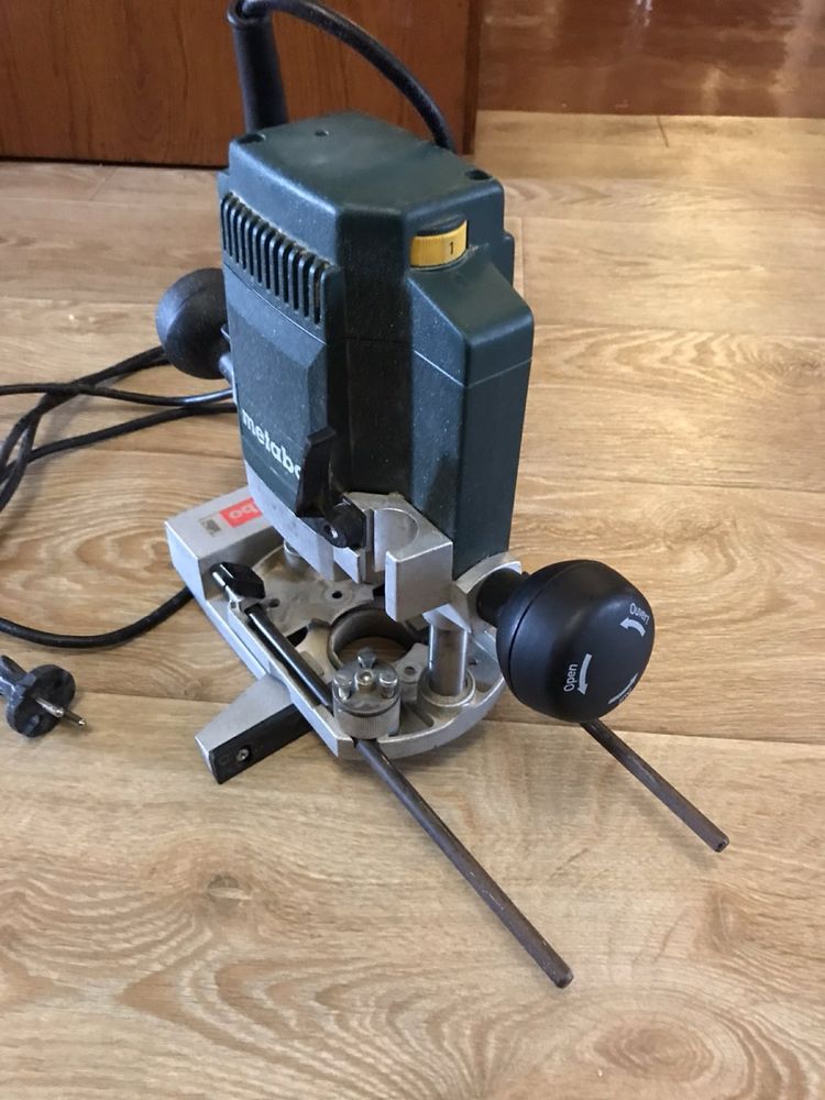 Фрезер Metabo Of E 1229 Signal