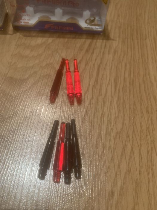 Zestaw Cosmo PRO flights piórka i szafty dart