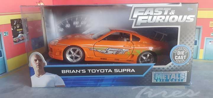 Toyota Supra fast & furious (novo em caixa, escala 1/32)