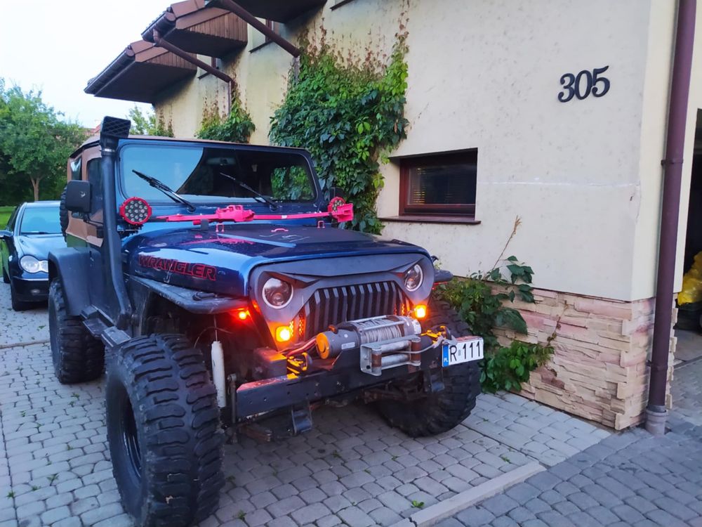 Jeep Wrangler 4,0 R6 184KM 4x4 MANUAL