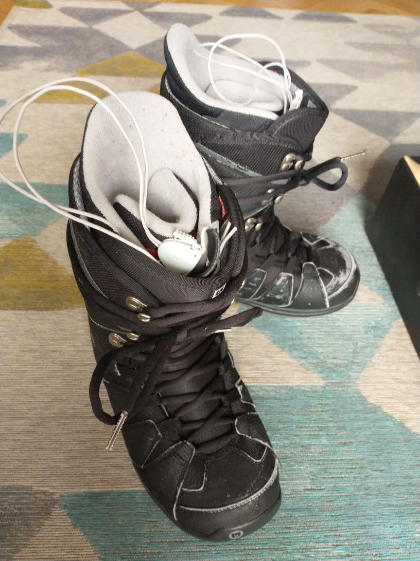 Buty snowboardowe rozm. 42 ( 27 )